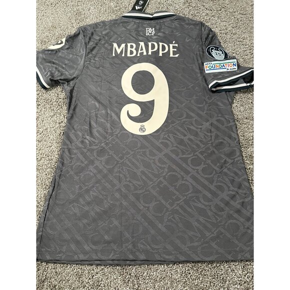 Real Madrid Kylian Mbappe #9 Soccer Jersey Gray Away 2004/25 Men Shirt Size Team - Picture 12 of 12